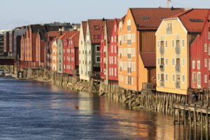 Trondheim Lagerhäuser am Nidelva ©HorstReitz