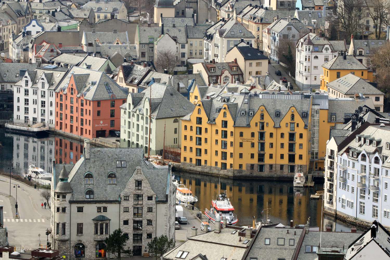 Alesund No Møre og Romsdal ©Horst Reitz