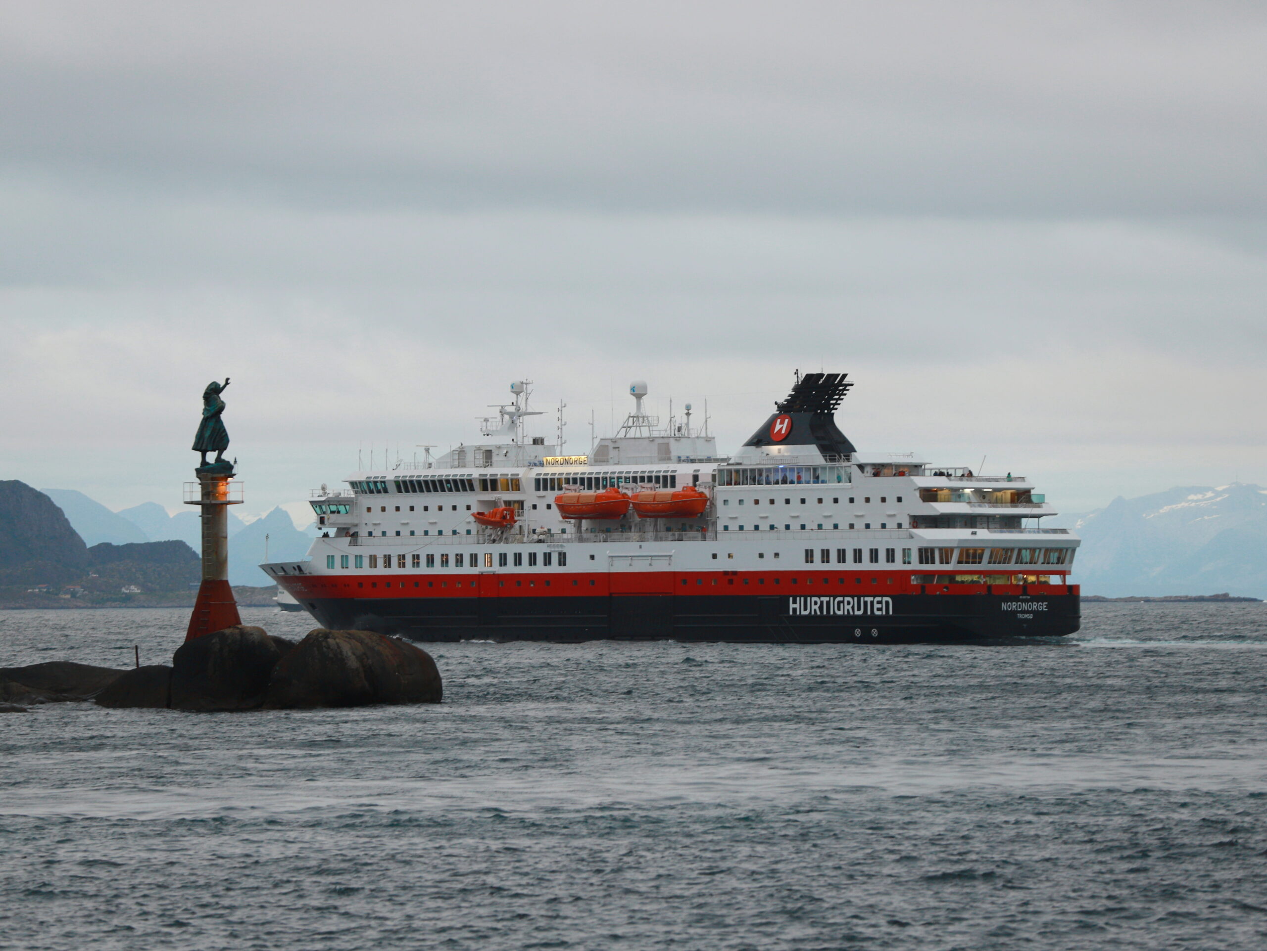 Lofoten Svolvaer; Norwegen @Horst Reitz2022